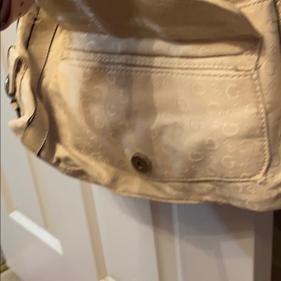 Guess purse - Picture 2 of 4